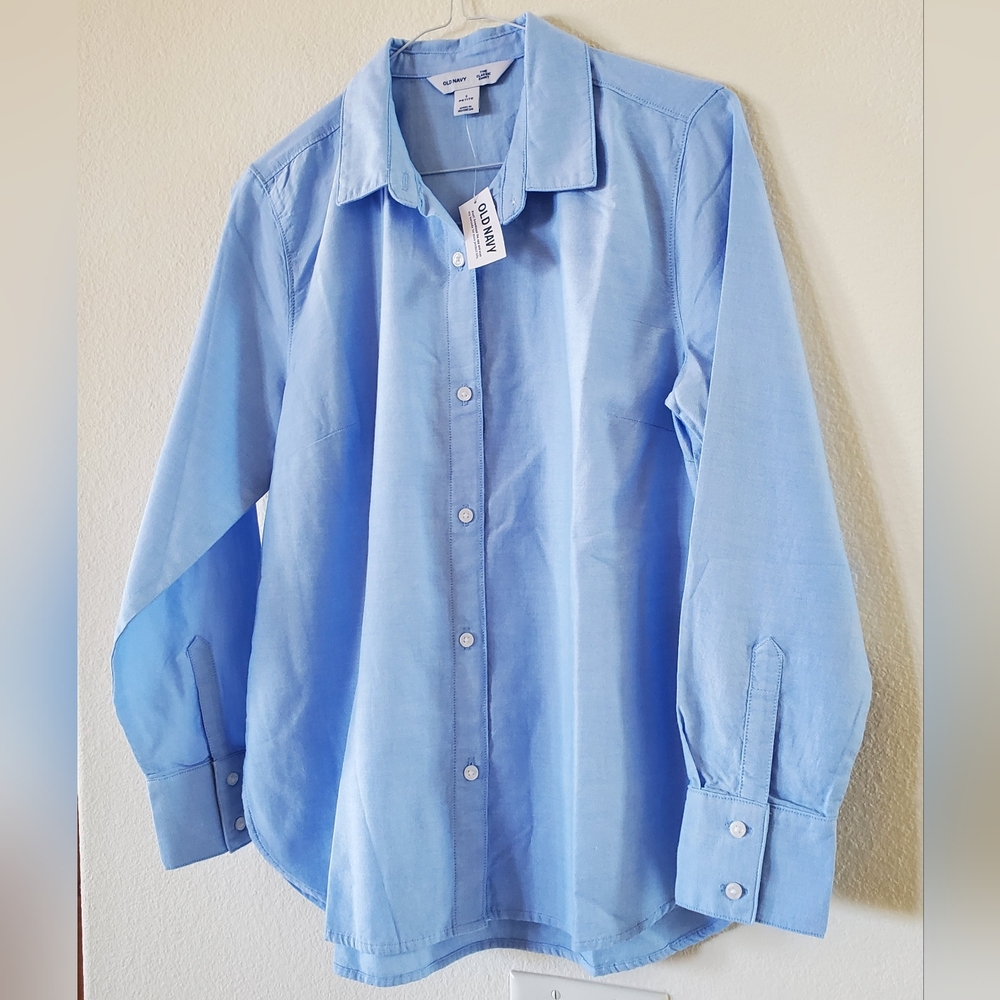 NWOT - Old Navy - The Classic Shirt for Women - Picture 2 of 5